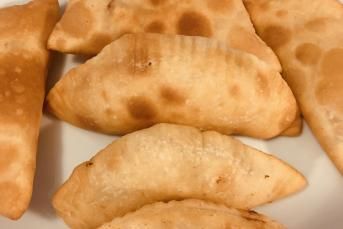 Tam Ölçülü Çiğ Börek Tarifi