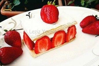 Pratik Çilekli Milföy Pasta