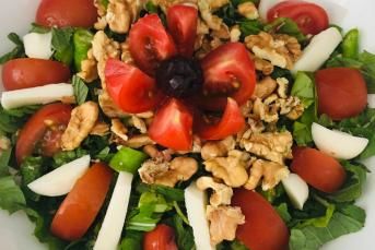 Nefis Kahvaltı Salatası Tarifi