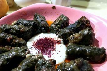 Güvecde Etli Pazı Sarması