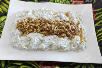 Teretür Mezesi Tarifi (Tahinli Marul Salatası - Adana)