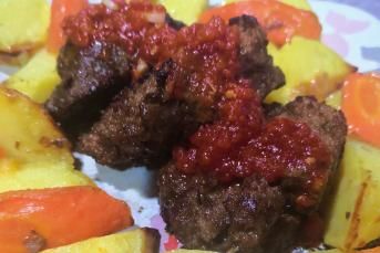 Leziz İkram Yemeği Rosto Köfte