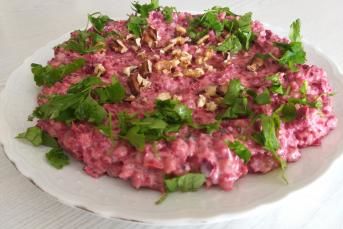 Pancarlı, Mor Lahanalı Şehriyeli Yoğurtlu Salata