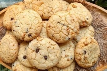 Katı Yağsız Parça Çikolatalı Kurabiye