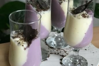 İki Renkli Sütlü Nefis Tatlı