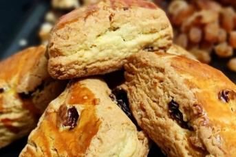 Cevizli Kuru Üzümlü Kurabiye Tarifi