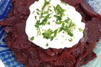 Vişneli Ekşili Pancar Salatası