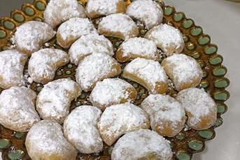 Kavala Kurabiyesi Tarifi, Bademli Kavala Kurabiyesi Nasıl Yapılır