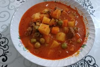 Havuçlu Patatesli Bezelye Yemeği