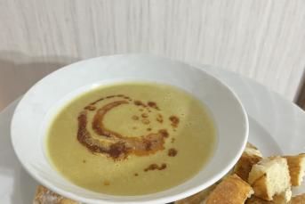 Lokanta Usulü Mercimek Çorbasının Yapılışı