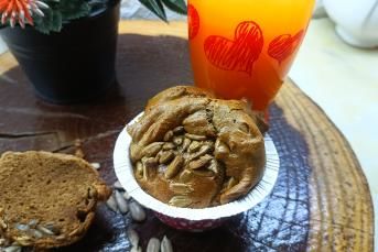 Glutensiz 3 Malzemeli Tahinli Ekmek