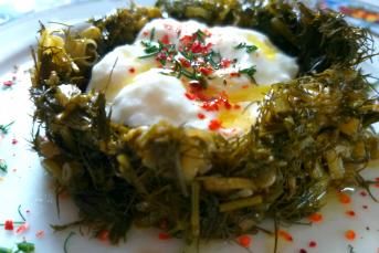 Zeytinyağlı Arapsaçı (Yoğurt Eşliğinde)