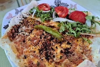 Hazır Lavaştan Pratik Lahmacun