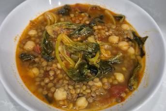 Ispanak Kökü Çorbası