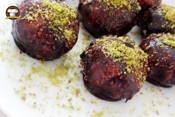 Hindistan Cevizli Toplar