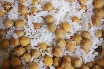 Tane Tane Nohutlu Pilav