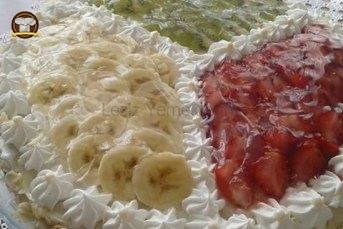 Meyveli Yaş Pasta