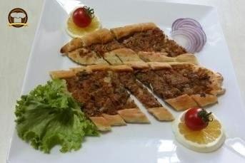 Kıymalı Ev Pidesi