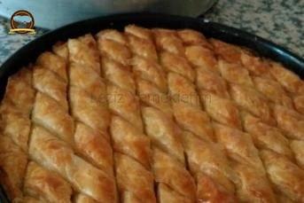 Cevizli Ev Baklavası