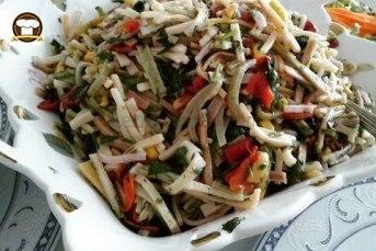 Sebzeli Erişte Salatası