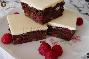 Beyaz Çikolatalı Kek