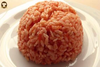 Domatesli Pirinç Pilavı