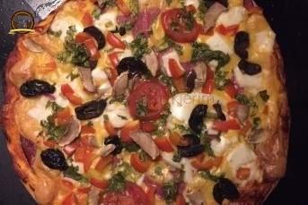 Ev Yapımı Pratik Pizza Tarifi