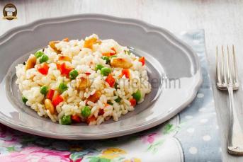 Soğanlı Bademli Mısırlı Pilav