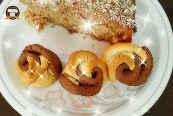 Çift Renkli Gül Kurabiyesi