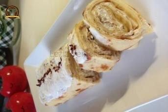 Kahvaltılık Labneli Tuzlu Rulo Krep Pasta