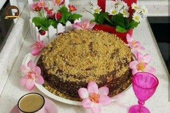 Tarçınlı Üzümlü Fındıklı Kek