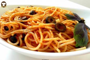 Zeytinli Spagetti Makarna