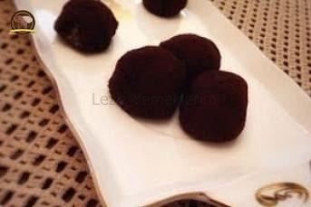 Kakaoya Bulanmış İrmik Topları