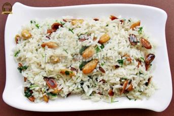 Dereotlu Ve Bademli Pilav