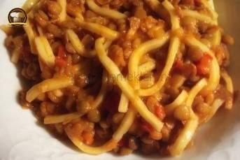 Erişteli Yeşil Mercimek Yemeği