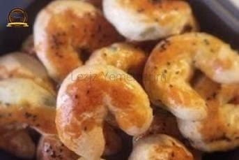 Yumuşacık Patatesli Dereotlu Ay Çöreği