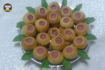 Tek Lokmalık Sosisli Poğaça