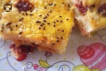 Sucuklu Kaşarlı Tost Ekmeği Böreği