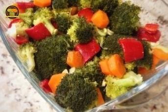 Brokoli Salatası (Düdüklü Tencerede)