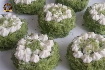 Ispanaklı Minik Pasta