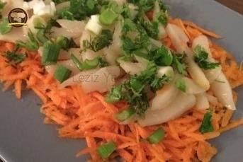 Havuçlu Yer Elması Salatası