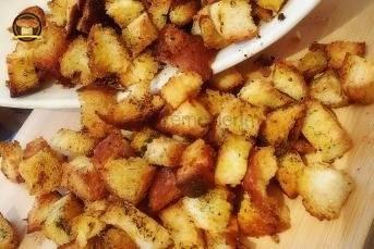 Kruton  ( Kıtır Ekmek)