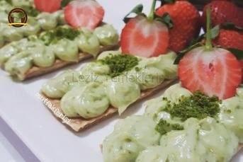 Fıstıklı Milföyler