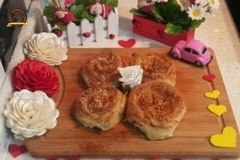 Peynirli Soğanlı Gül Böreği