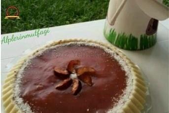 Meyveli Bisküvili Sütlü İrmik Tatlısı