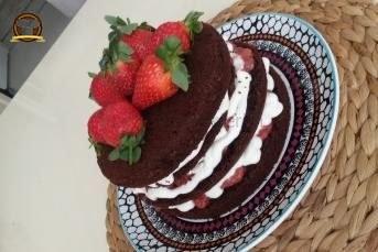 Çilekli Kolay Pasta