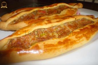 Kıymalı Pide