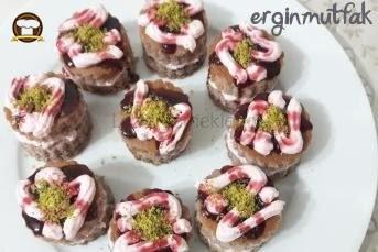 4 Malzemeli Orman Meyveli Yaş Pasta