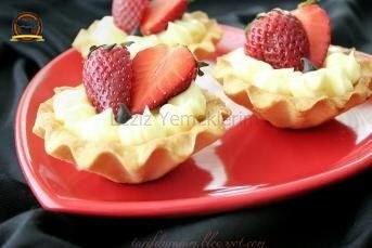 Çilekli Mini Tart