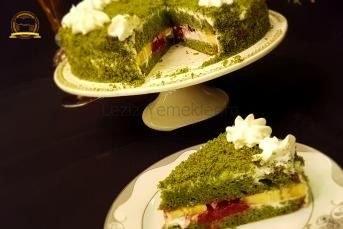 Ispanaklı Meyveli Pasta